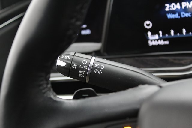 Used 2022 Cadillac Escalade Premium Luxury image 17