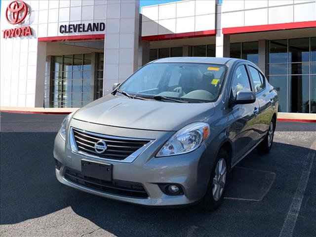 Used 2013 Nissan Versa FWD image 4