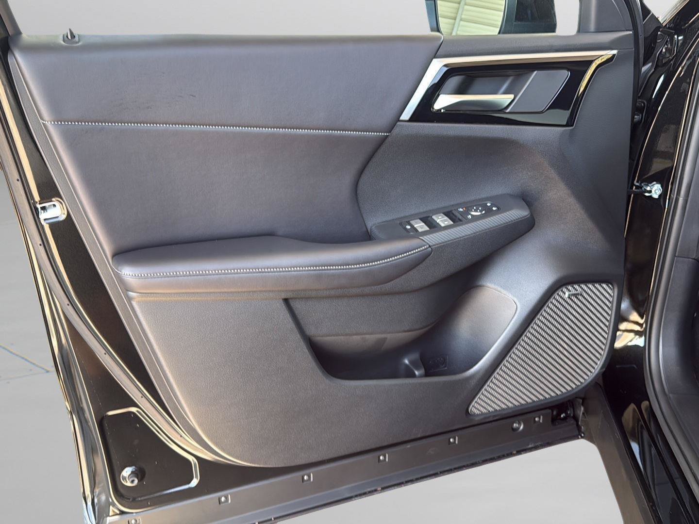 New 2026 Mitsubishi Outlander LE FWD image 27
