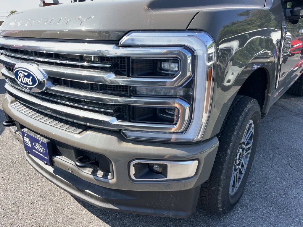 New 2027 Ford F350 Platinum w/ Platinum Plus Package AWD/4WD image 10