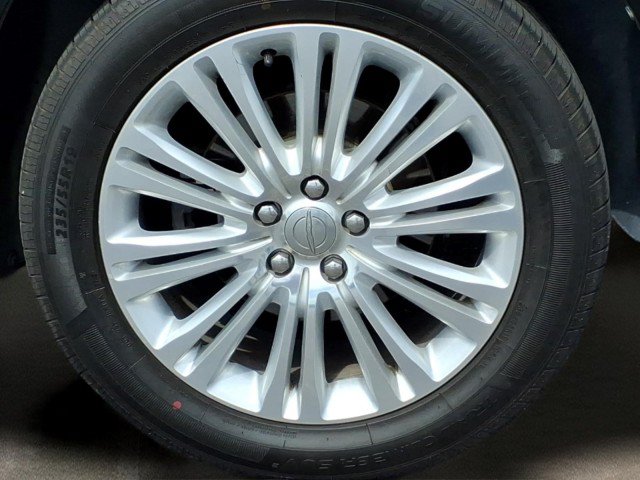 Used 2013 Chrysler 300 AWD w/ Driver Convenience Group image 10
