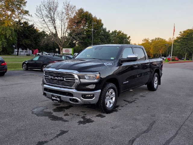 Used 2024 RAM 1500 Laramie AWD/4WD image 4