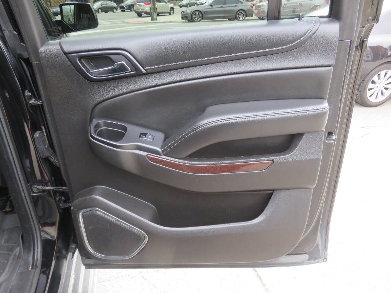 Used 2016 GMC Yukon XL SLT w/ Open Road Package image 33