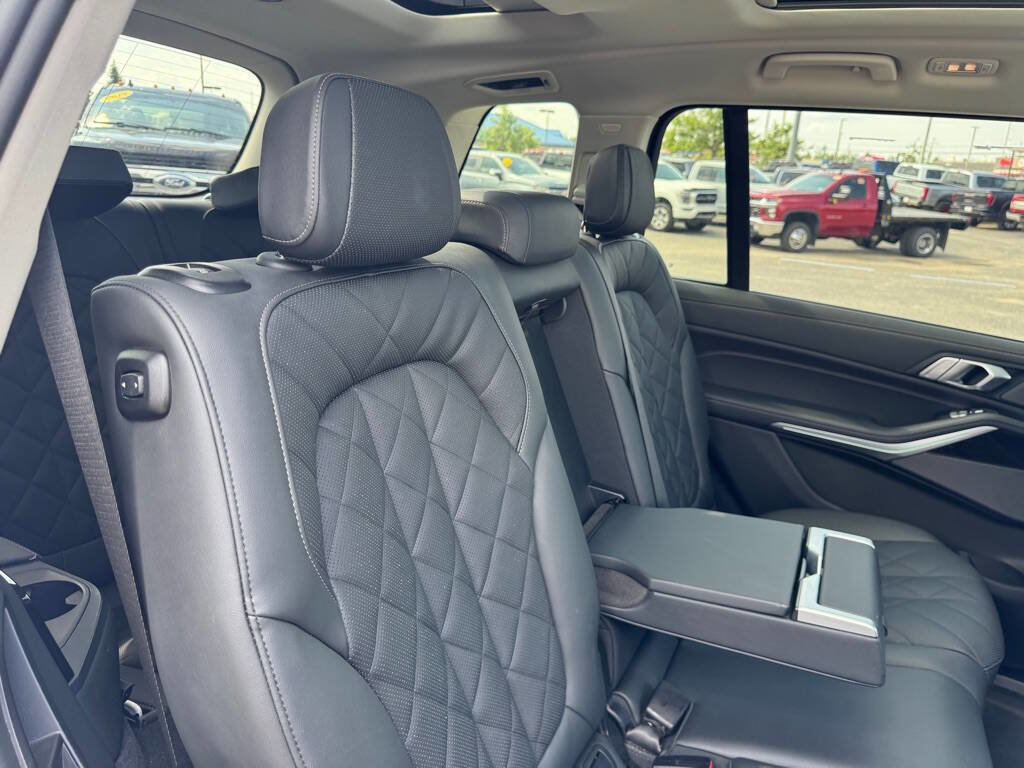 Used 2024 BMW X7 xDrive40i image 56