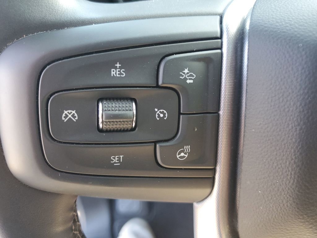 Used 2024 GMC Yukon XL SLT w/ SLT Luxury Package image 24