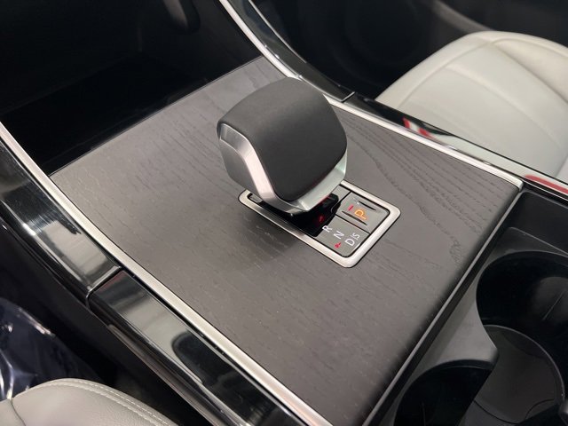 Used 2025 Land Rover Range Rover Evoque S image 22