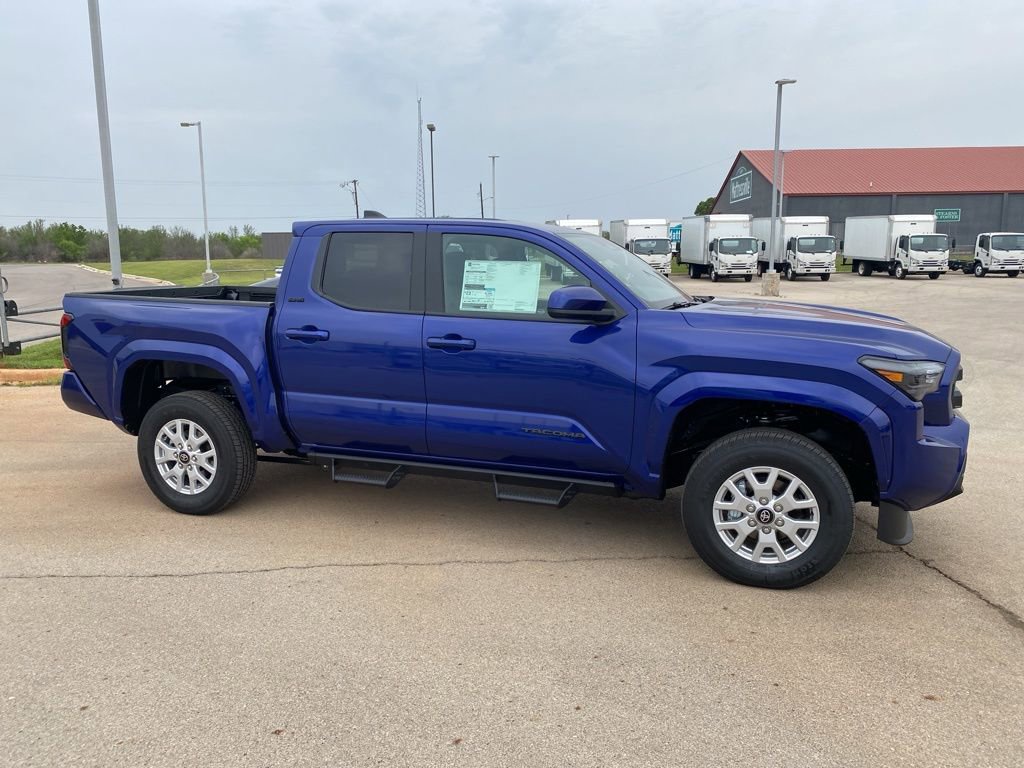 Certified 2025 Toyota Tacoma SR5 image 4
