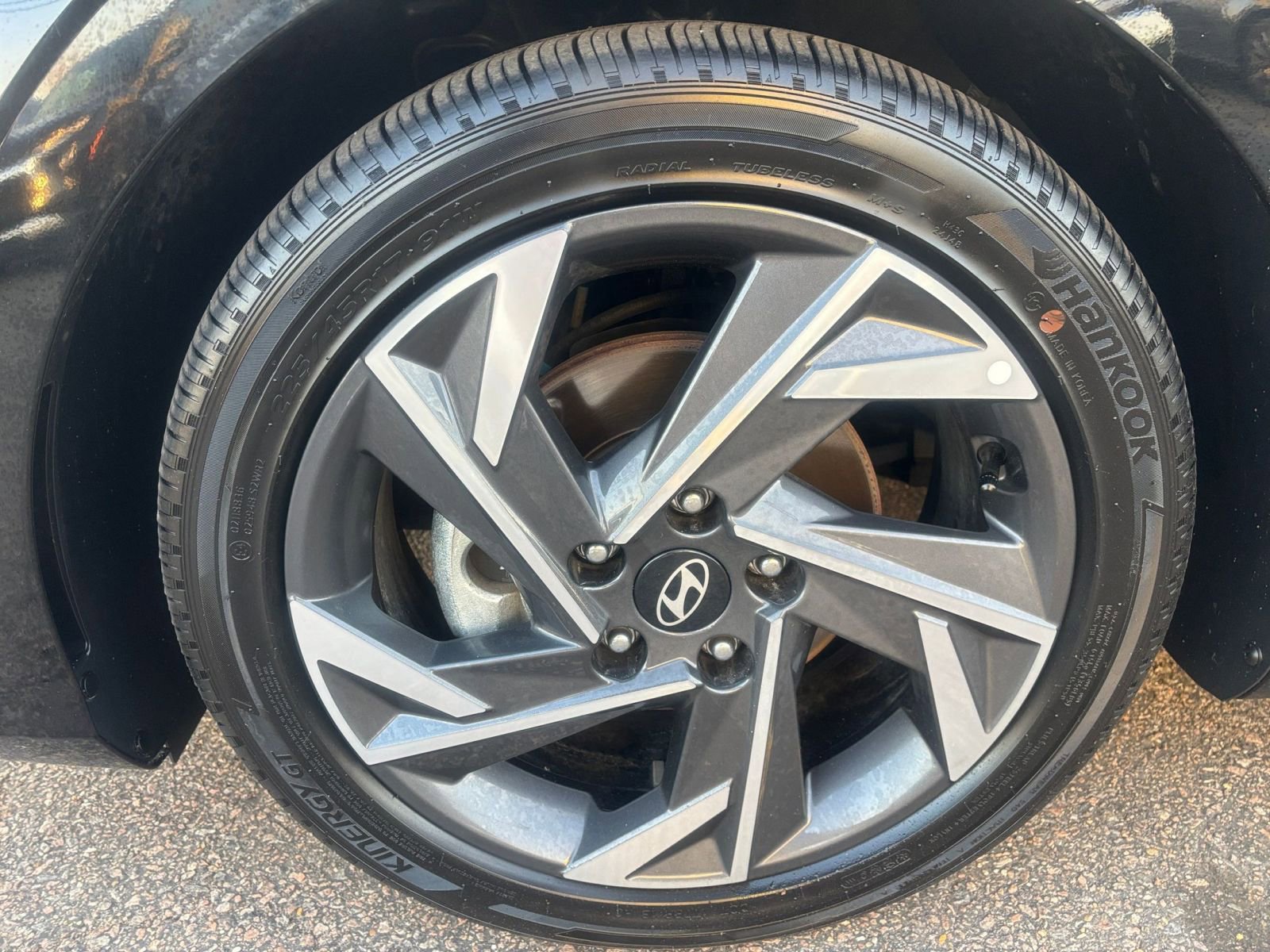 Used 2025 Hyundai Elantra SEL image 33