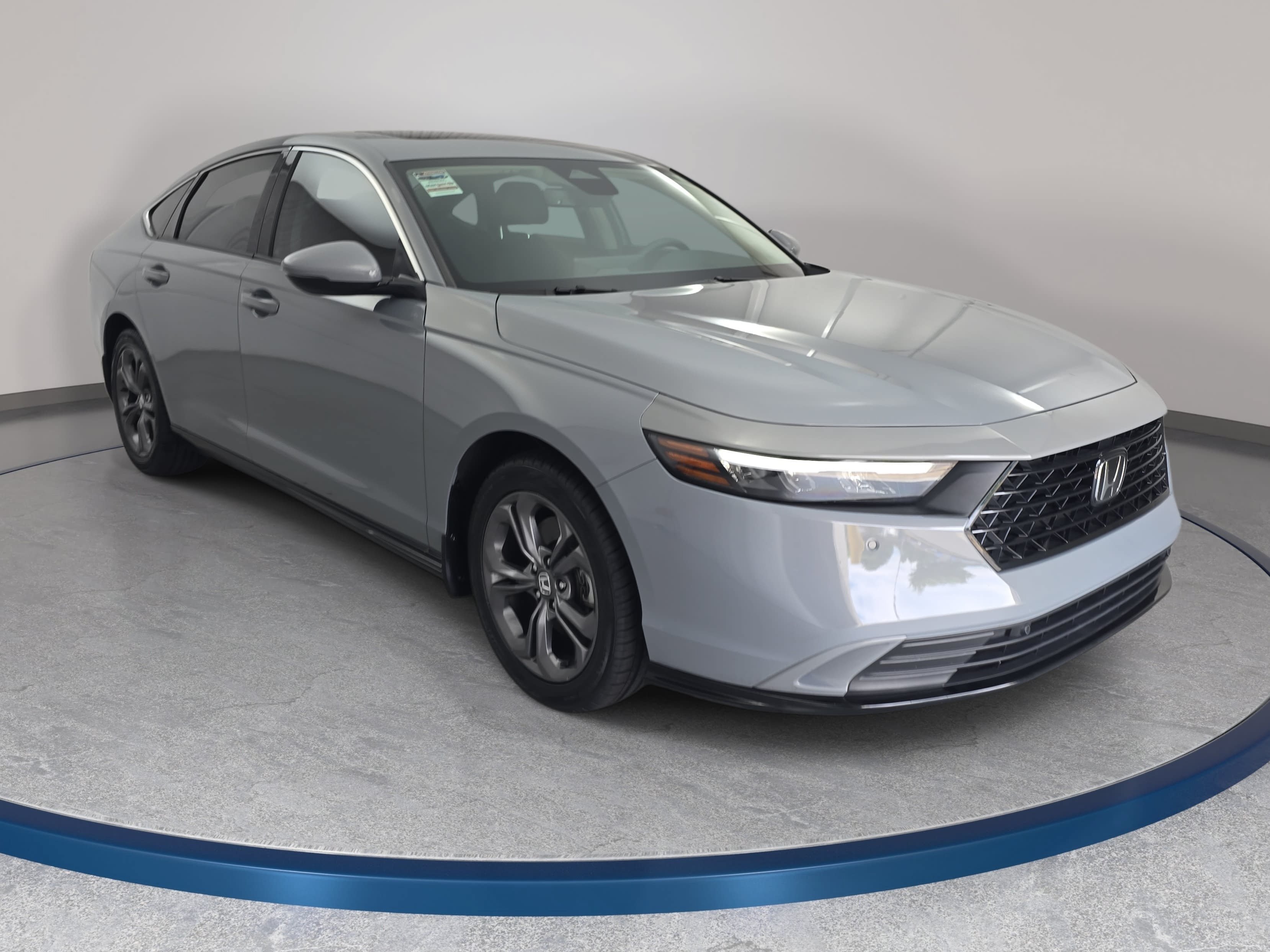 Used 2024 Honda Accord EX-L image 3