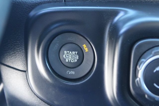 Used 2022 Jeep Wrangler Unlimited Sahara w/ Cold Weather Group AWD/4WD image 22