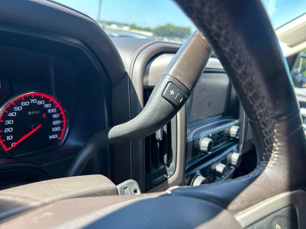 Used 2016 GMC Sierra 1500 Denali w/ Enhanced Driver Alert Package AWD/4WD image 27