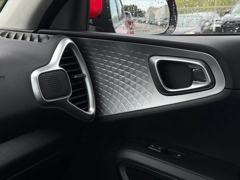 Used 2022 Kia Soul LX w/ Technology Package FWD image 27