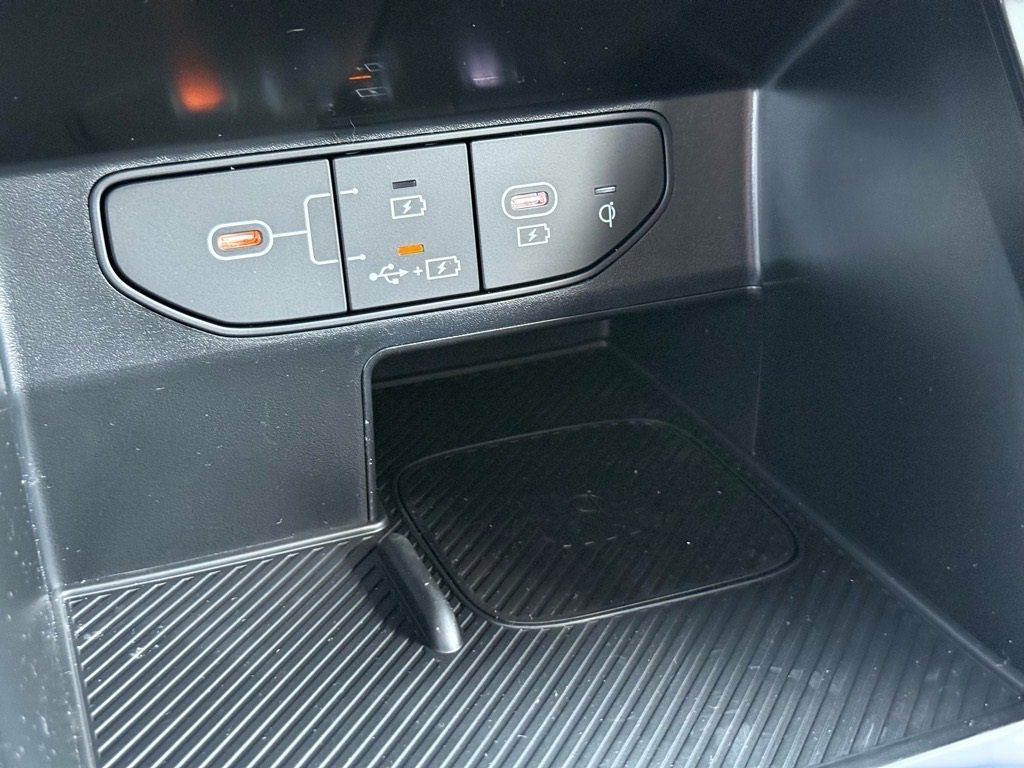 New 2025 Kia Sorento S w/ Panoramic Sunroof Package image 15