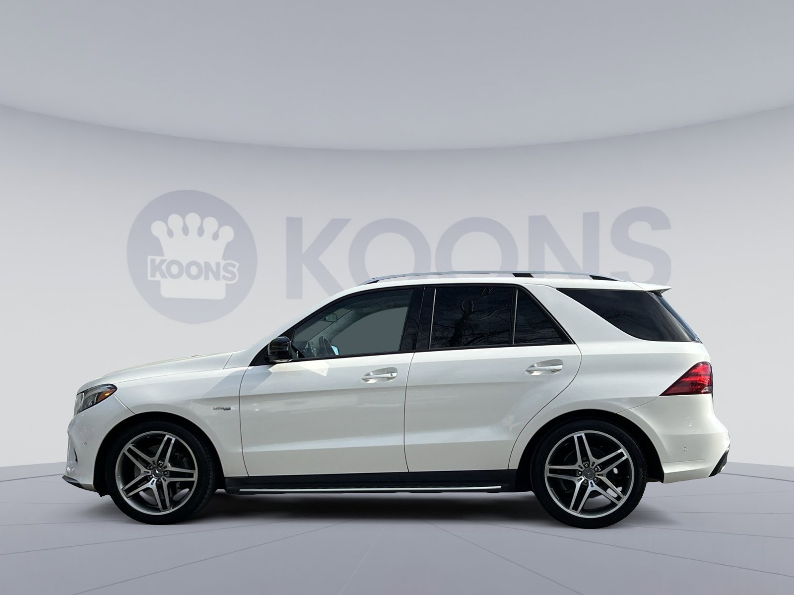 Used 2018 Mercedes-Benz GLE 43 AMG 4MATIC image 2