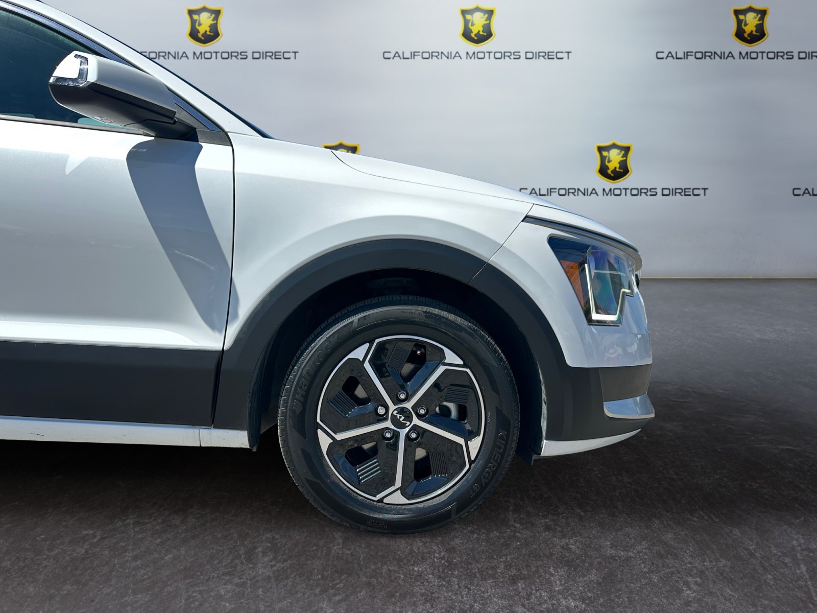 Used 2024 Kia Niro EX FWD image 14