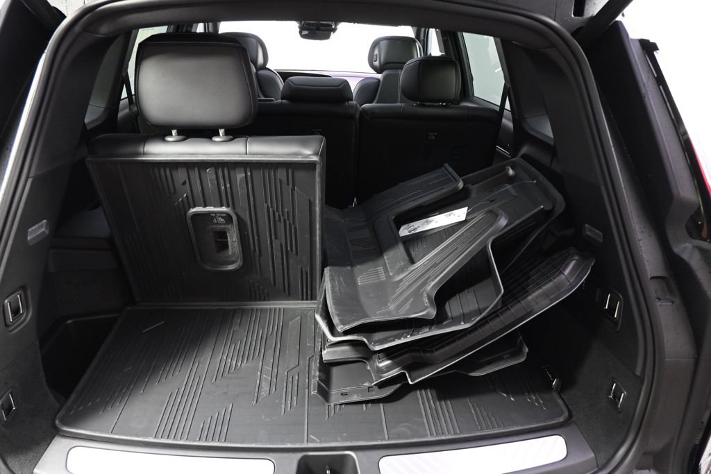 New 2027 Cadillac Vistiq Luxury w/ LPO, Floor Liner Package AWD/4WD image 19
