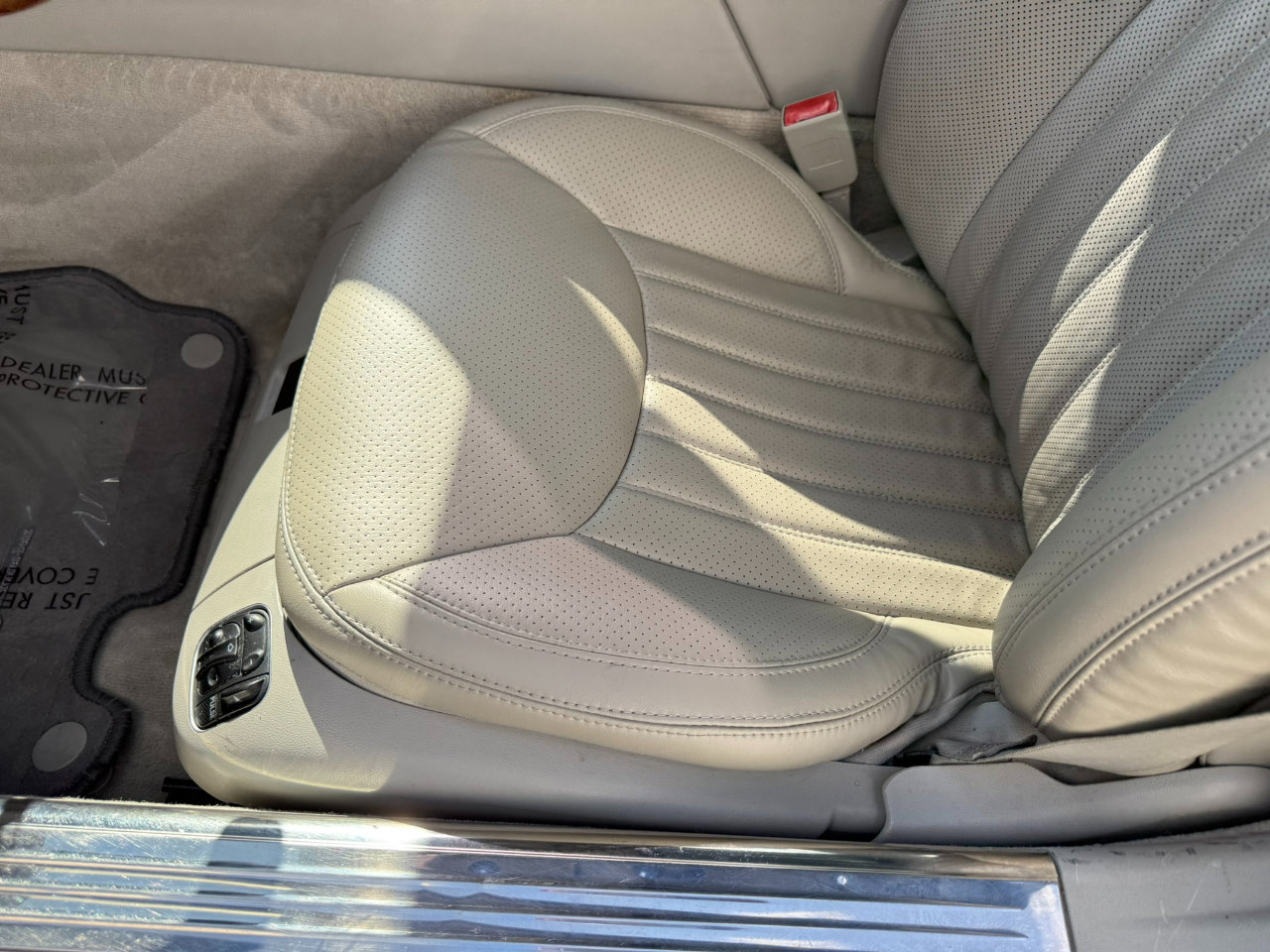 Used 2012 Mercedes-Benz SL 550 image 36