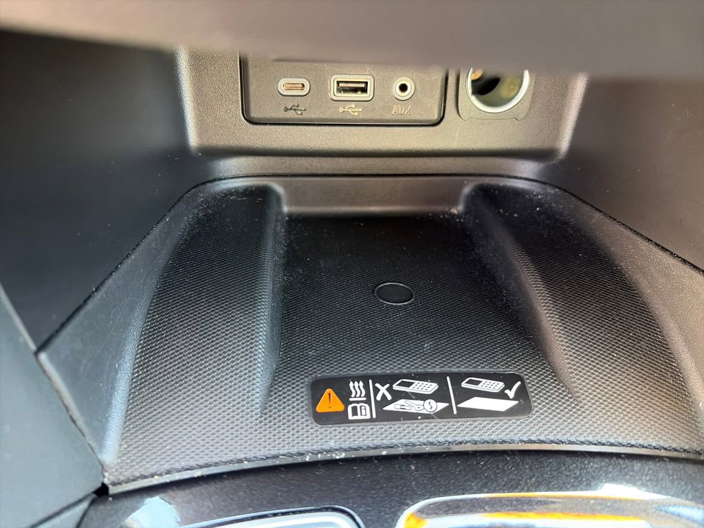 Used 2023 Chevrolet Equinox Premier AWD/4WD image 39