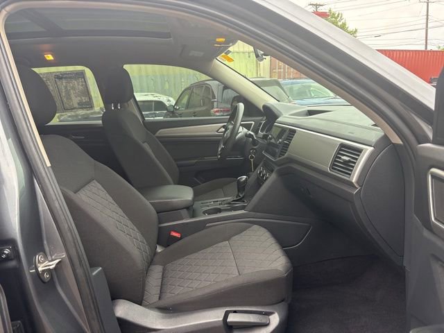 Used 2018 Volkswagen Atlas Launch Edition FWD image 13