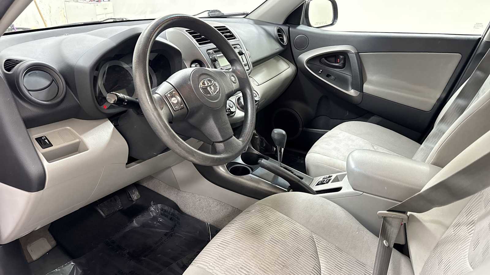 Used 2012 Toyota RAV4 4WD image 12