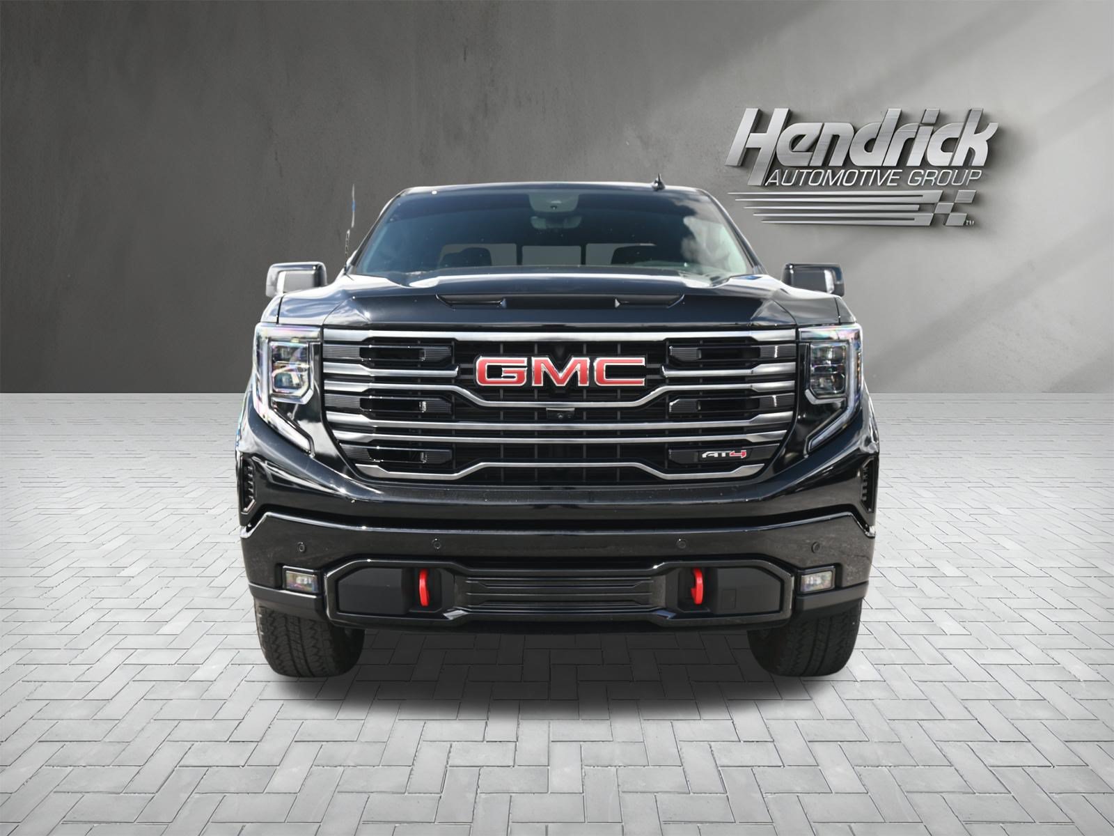 Used 2025 GMC Sierra 1500 AT4 w/ AT4 Premium Package AWD/4WD image 3