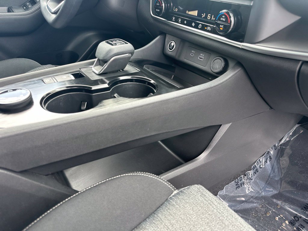 Used 2023 Nissan Rogue SV AWD/4WD image 33