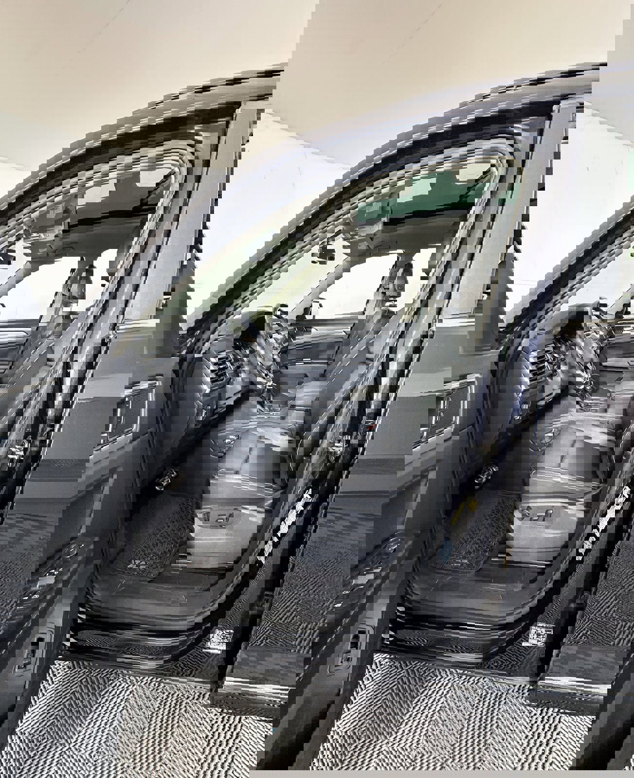 Used 2021 Volkswagen Atlas SE image 7