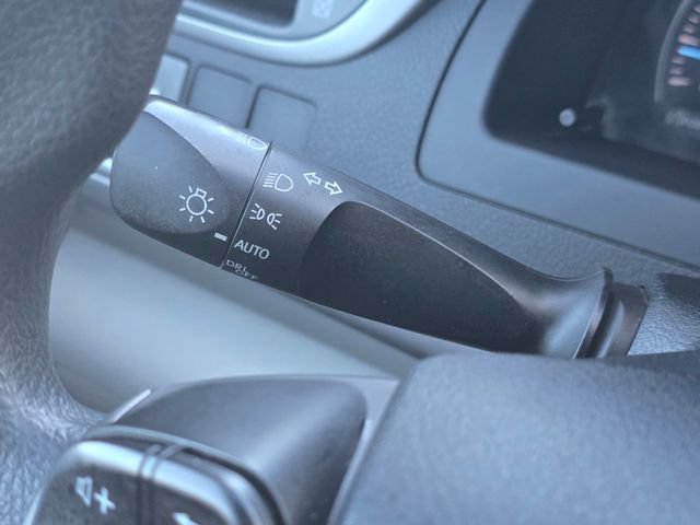 Used 2012 Toyota Camry LE FWD image 32