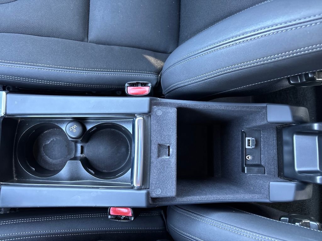 Used 2015 Volvo V60 T5 image 28