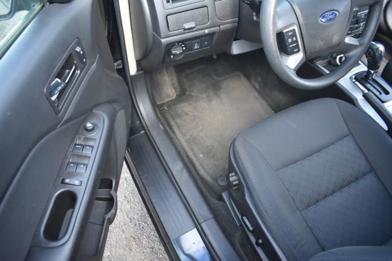 Used 2012 Ford Fusion SE FWD image 22