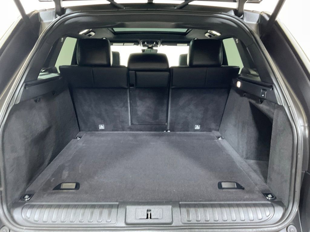 Used 2017 Land Rover Range Rover Sport HSE image 14