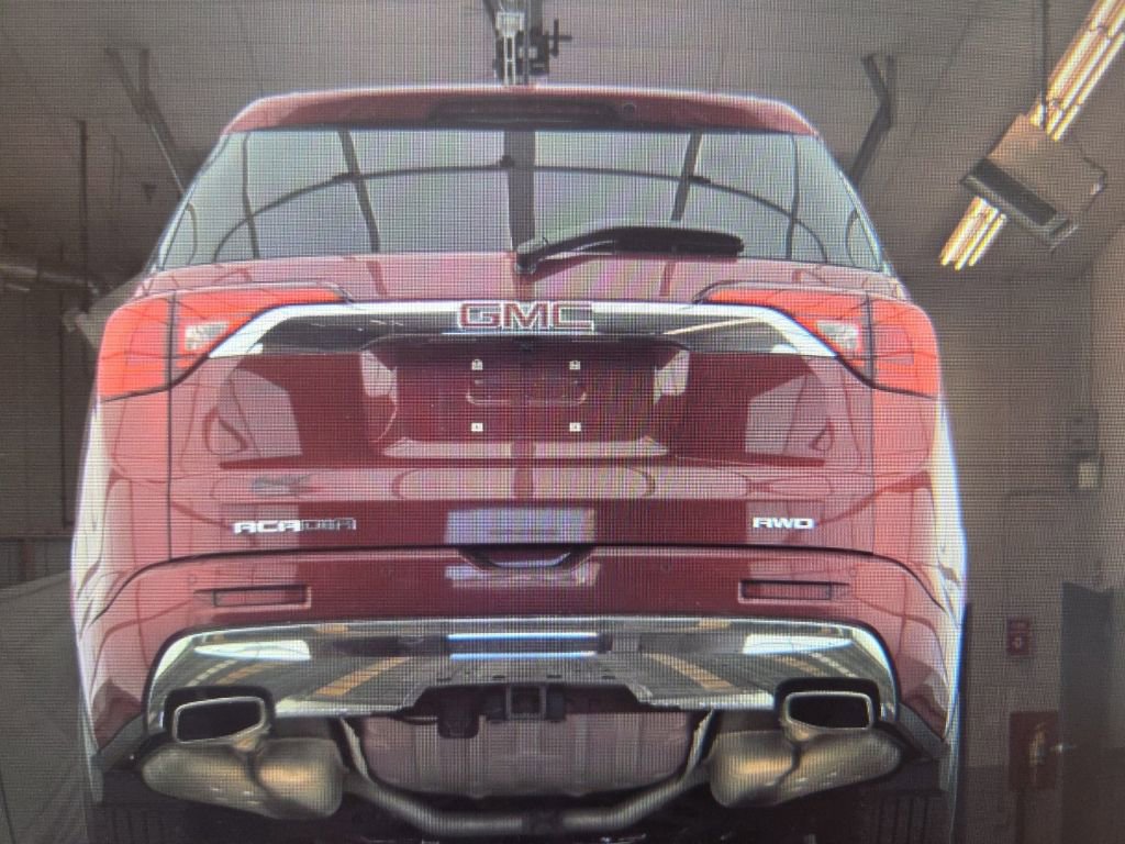 Used 2019 GMC Acadia Denali w/ Technology Package AWD/4WD image 17