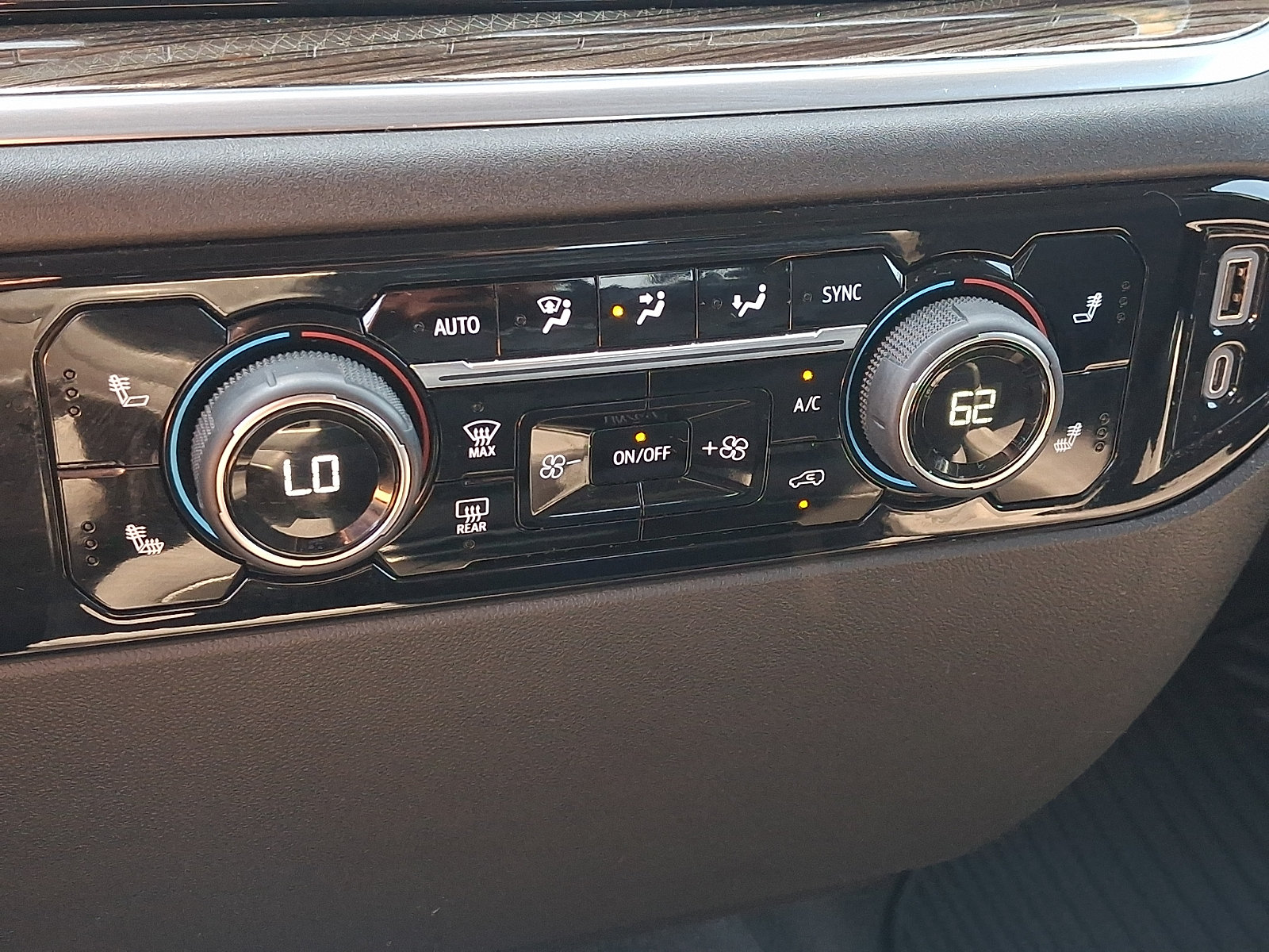 Certified 2023 Chevrolet Silverado 1500 LT AWD/4WD image 16