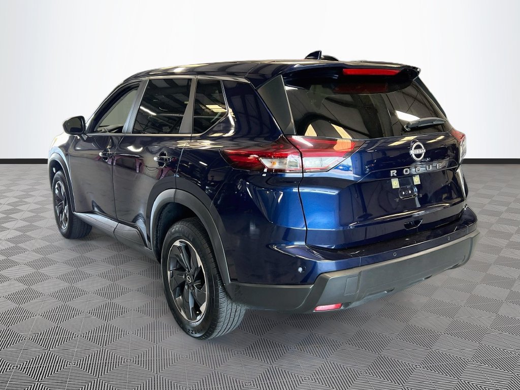 Used 2025 Nissan Rogue SV FWD image 5