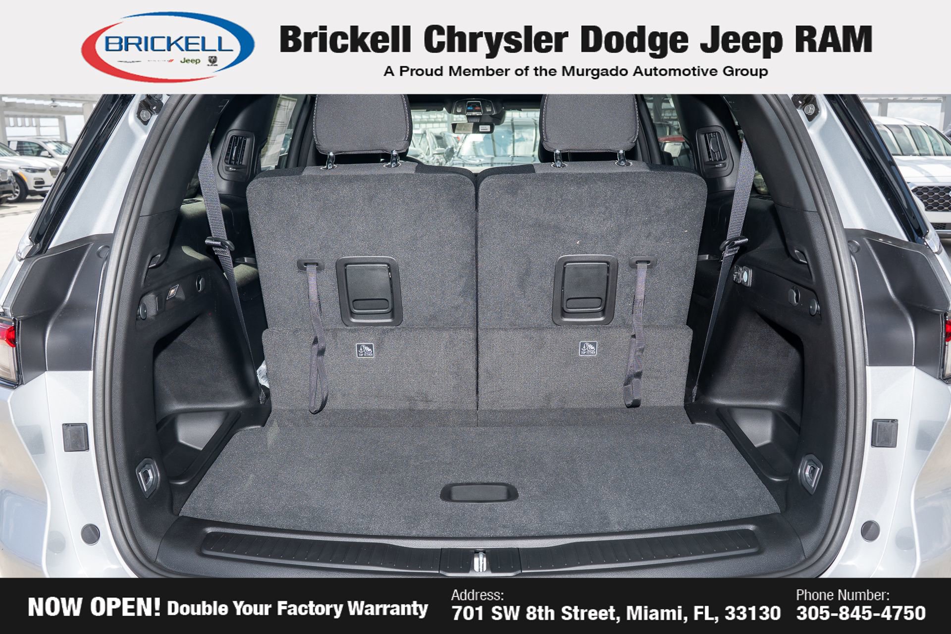 New 2025 Jeep Grand Cherokee L Laredo image 9