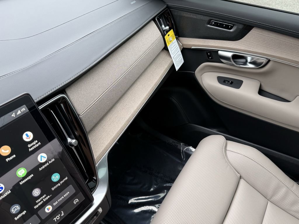 New 2026 Volvo XC90 B6 Ultra w/ Lounge Package image 25