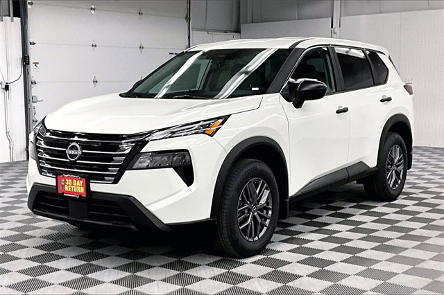 New 2025 Nissan Rogue S image 2