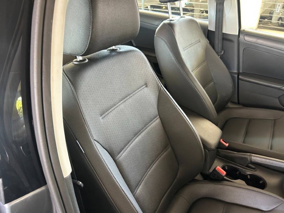 Used 2012 Volkswagen Jetta SE FWD image 26