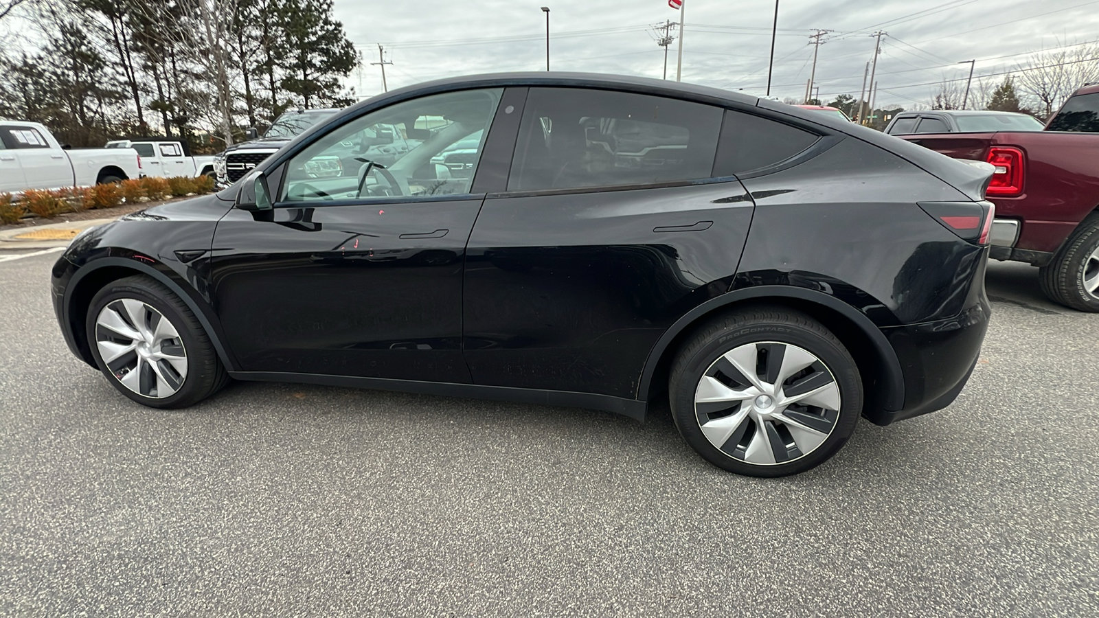 Used 2021 Tesla Model Y Long Range image 11