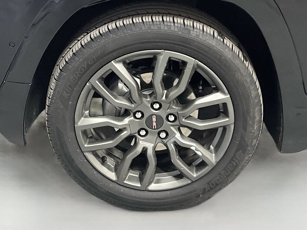 Used 2024 GMC Terrain Denali w/ Black Diamond Edition AWD/4WD image 33