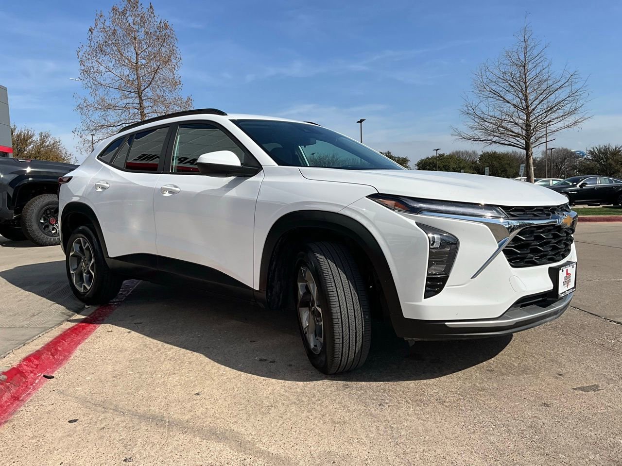 Used 2025 Chevrolet Trax LT image 4