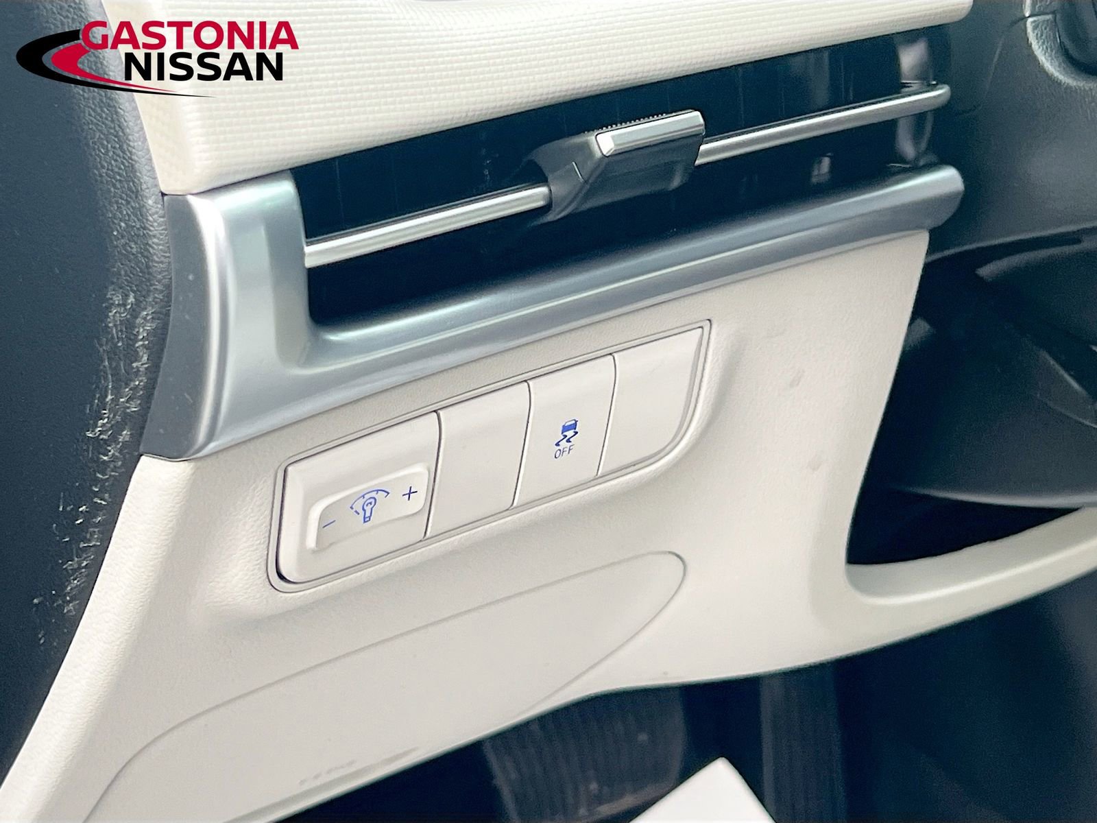 Used 2025 Hyundai Tucson SE image 13