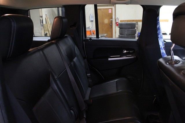 Used 2010 Jeep Liberty Limited image 13