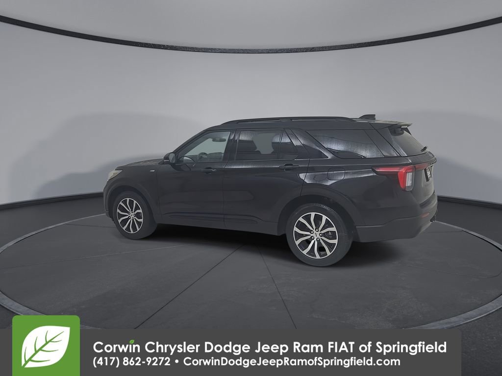 Used 2025 Ford Explorer ST-Line image 10
