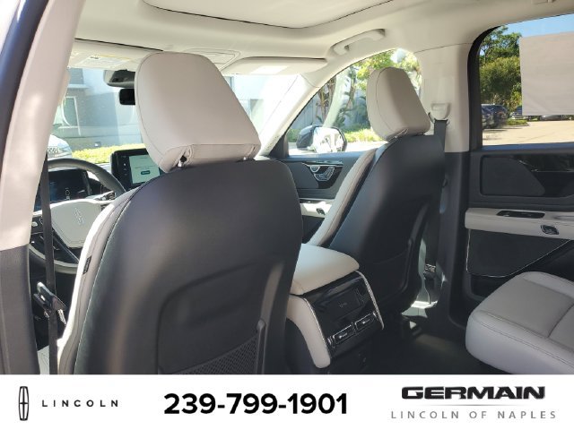 New 2026 Lincoln Aviator 2WD image 21