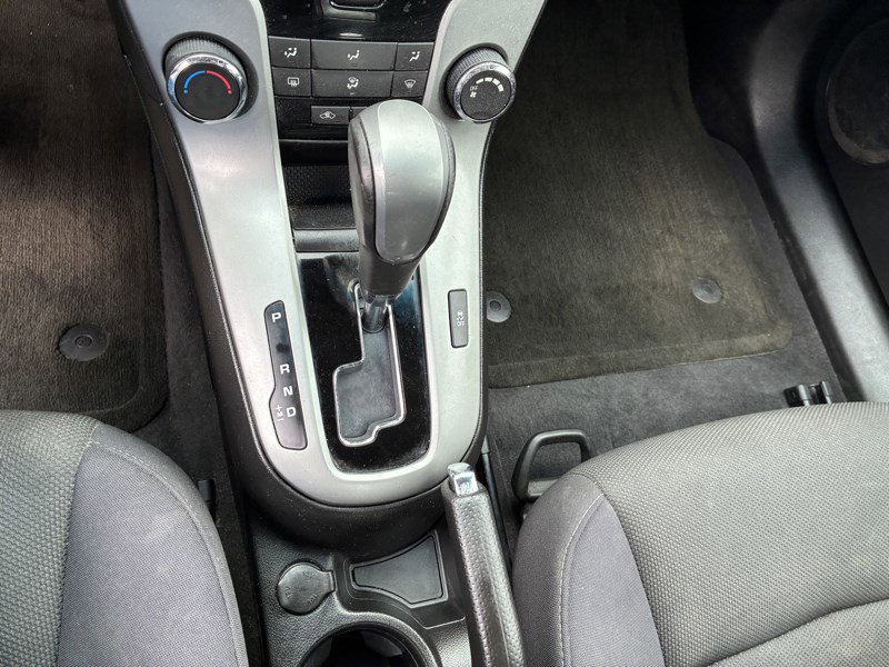 Used 2012 Chevrolet Cruze Eco image 10