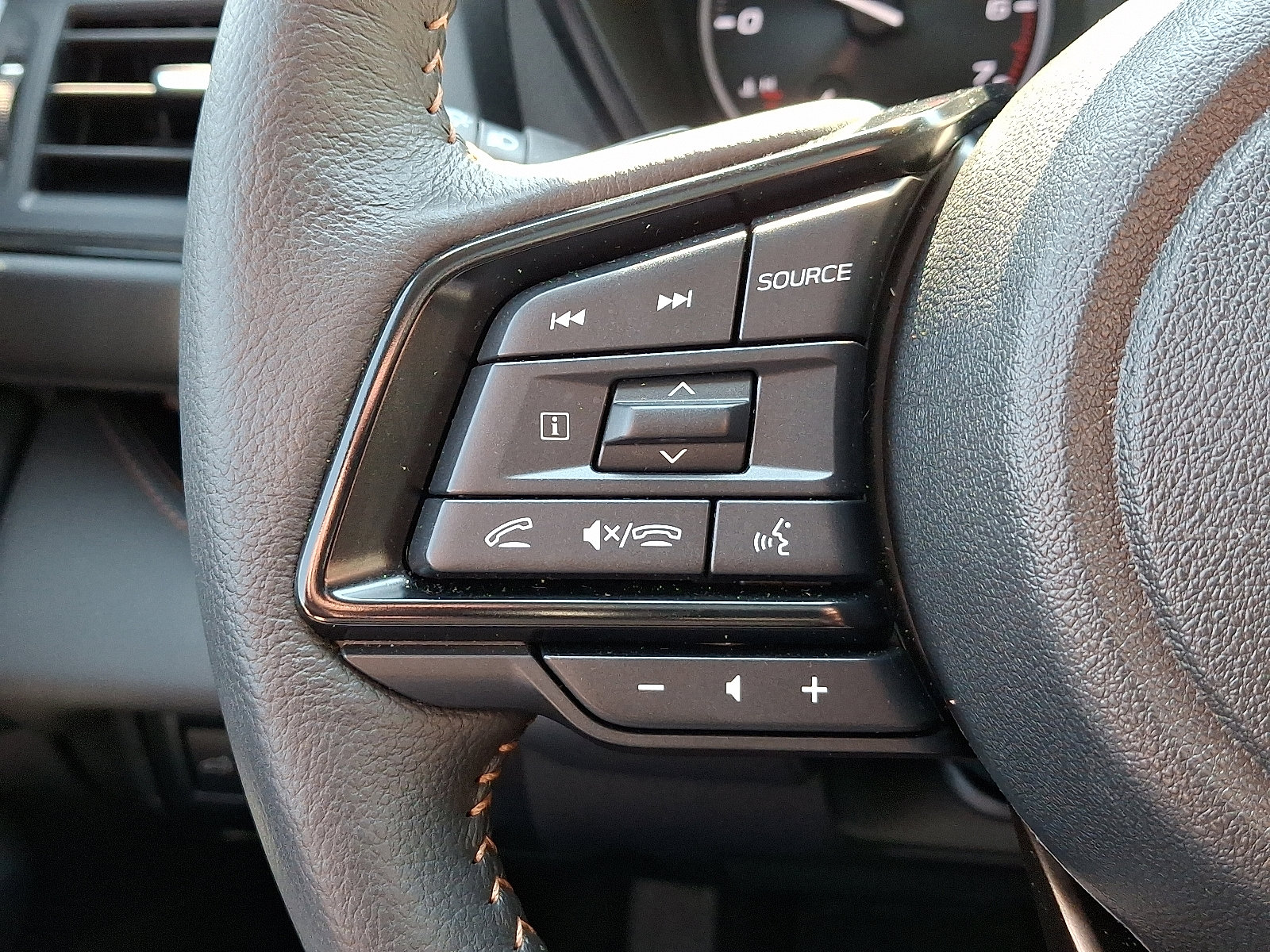 Certified 2025 Subaru Ascent Bronze Edition image 23