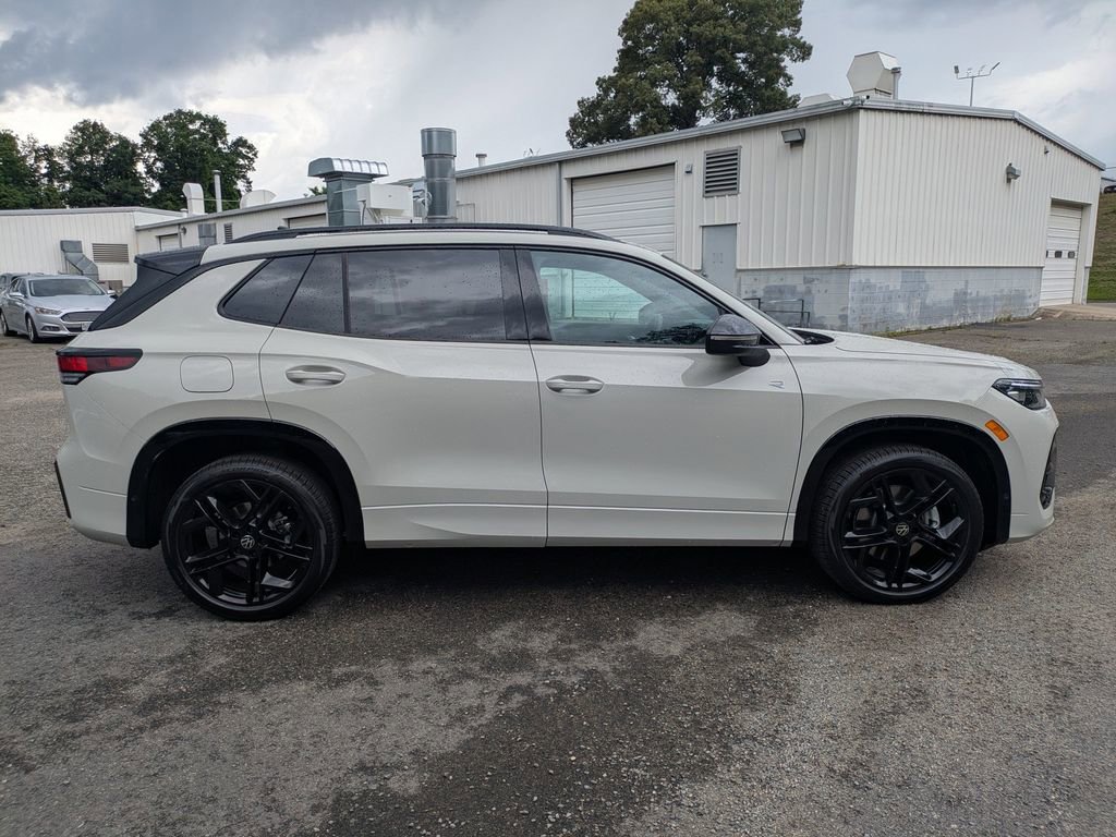 New 2026 Volkswagen Tiguan SE R-Line AWD/4WD image 3