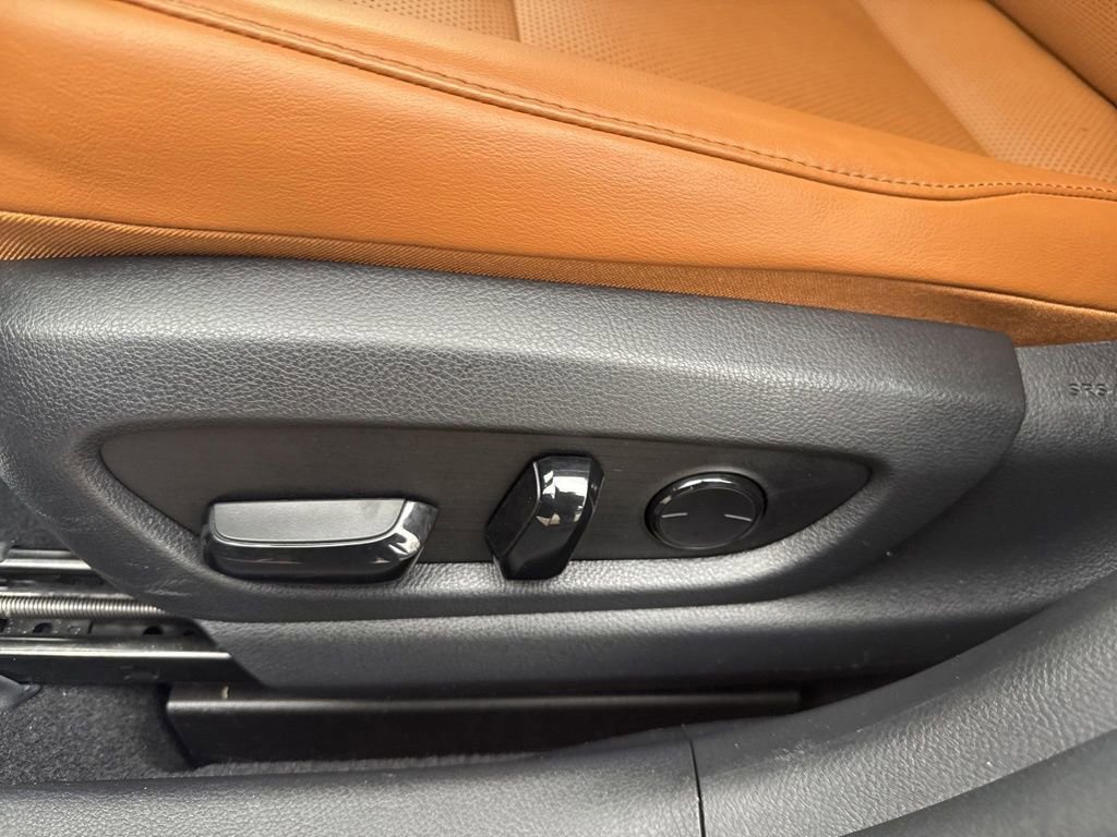 Used 2019 Lexus UX 200 w/ Accessory Package 2 image 37