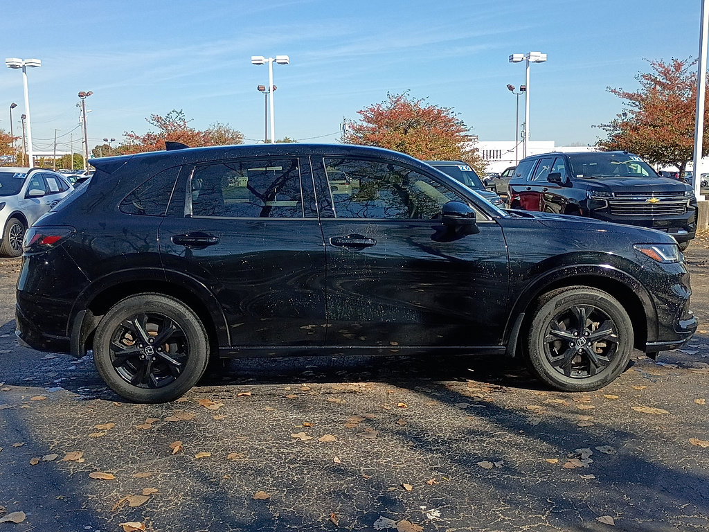 Used 2023 Honda HR-V EX-L image 2